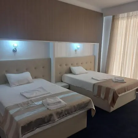 Scandinavia Hotell 4*