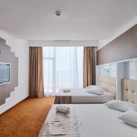 Scandinavia Hotel 4*